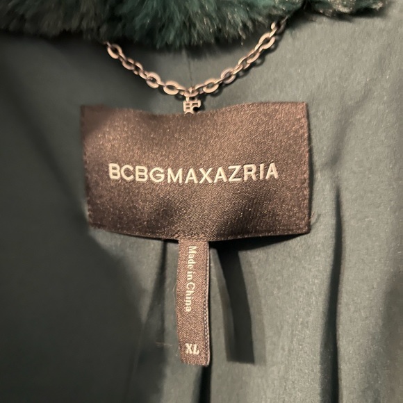 Ladies XL BCBGMAXAZRIA Emerald Faux Stroller - Picture 2 of 6